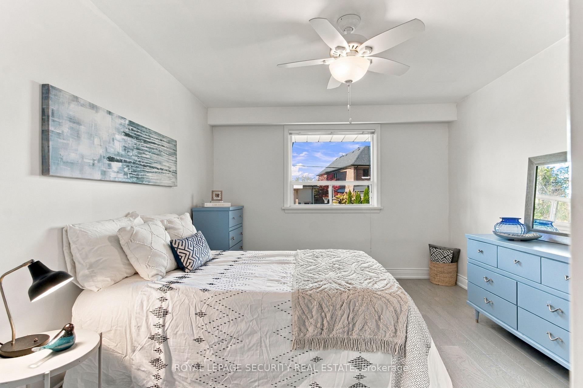 Photo 16 of 6 Tewsely Place, Etobicoke, Willowridge-Martingrove-Richview — HOMEH