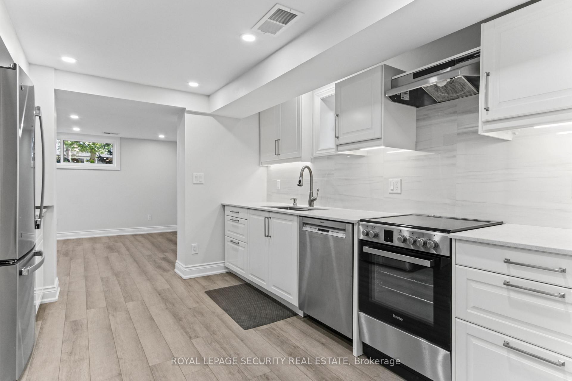 Photo 23 of 6 Tewsely Place, Etobicoke, Willowridge-Martingrove-Richview — HOMEH