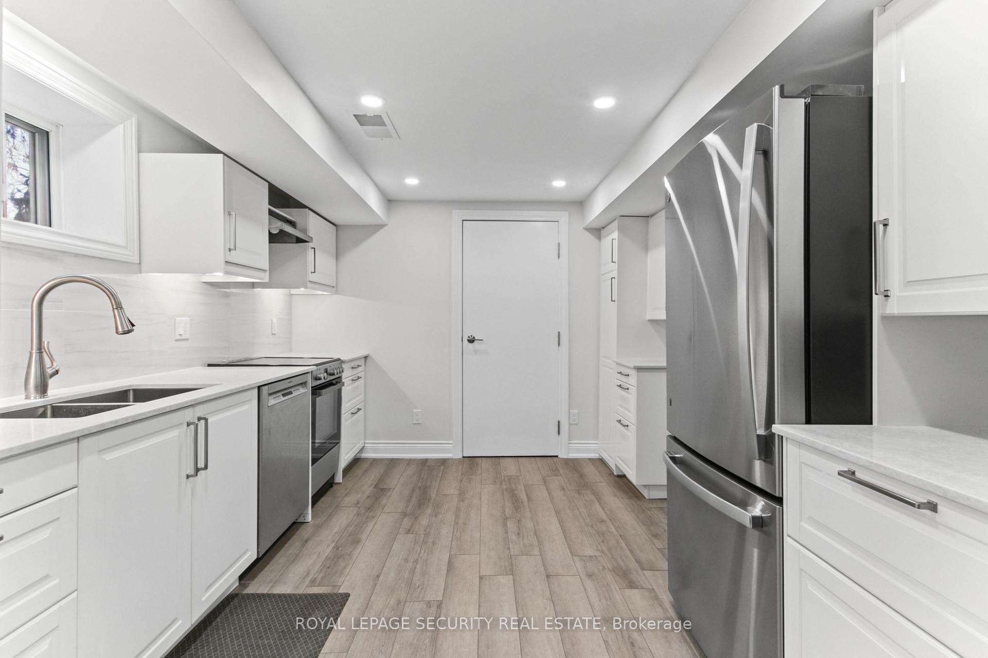 Photo 24 of 6 Tewsely Place, Etobicoke, Willowridge-Martingrove-Richview — HOMEH