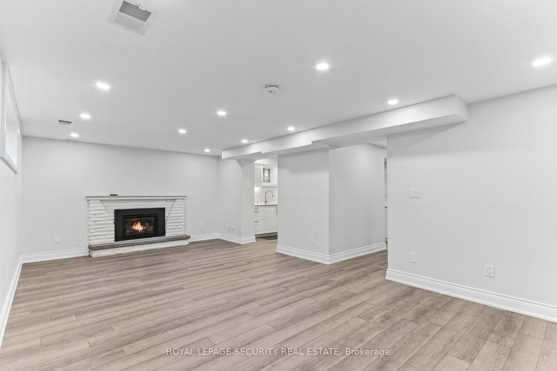 Photo 25 of 6 Tewsely Place, Etobicoke, Willowridge-Martingrove-Richview — HOMEH