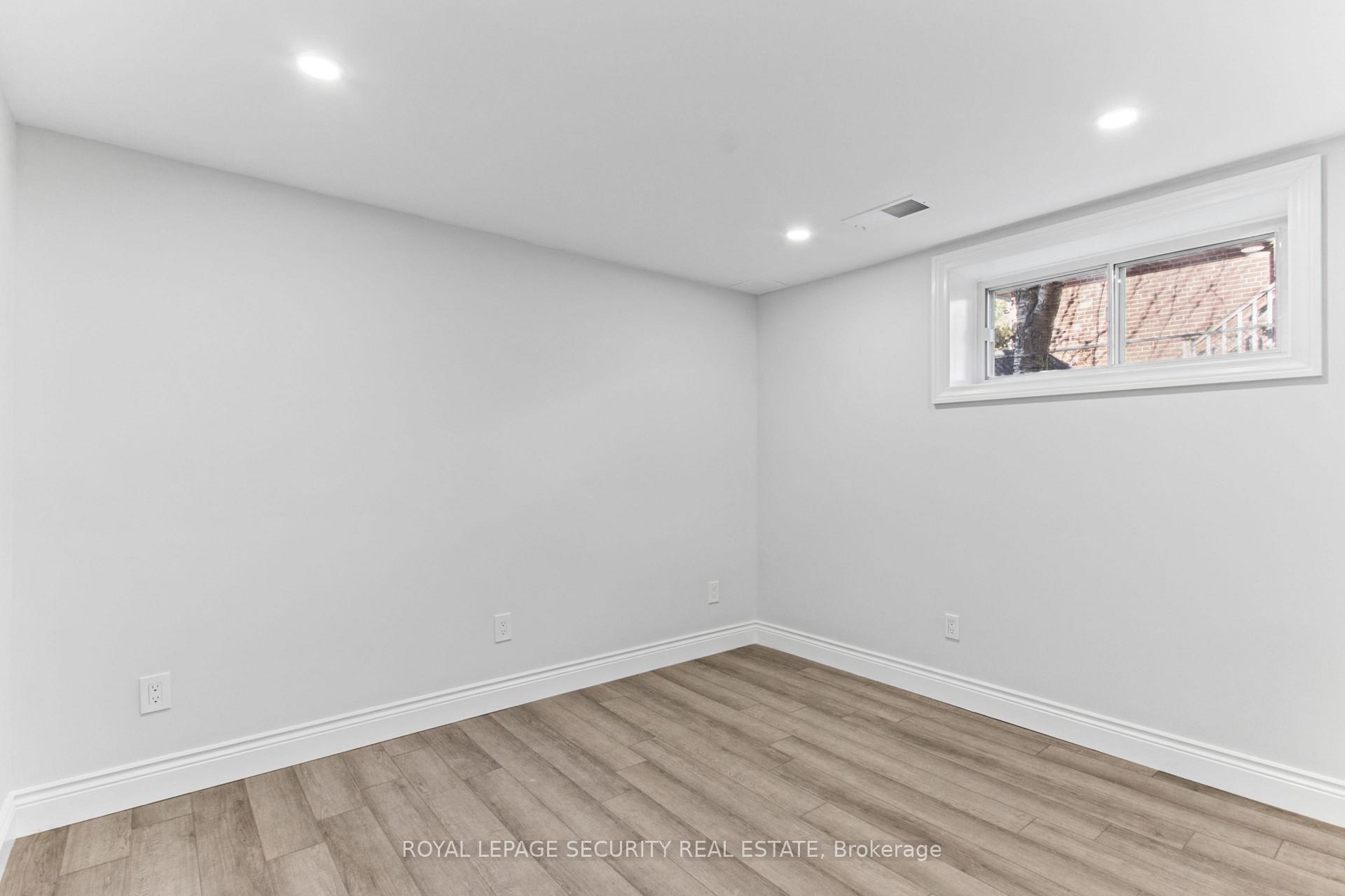 Photo 28 of 6 Tewsely Place, Etobicoke, Willowridge-Martingrove-Richview — HOMEH