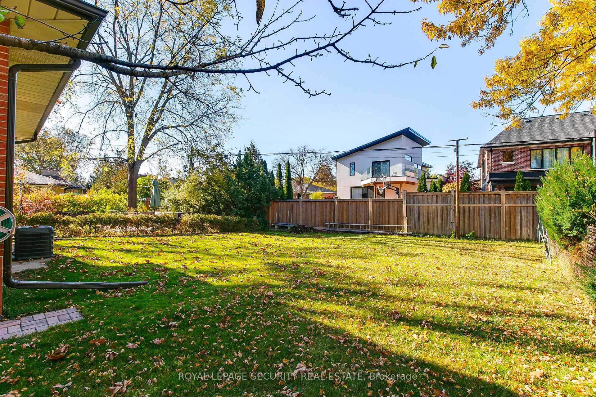 Photo 31 of 6 Tewsely Place, Etobicoke, Willowridge-Martingrove-Richview — HOMEH