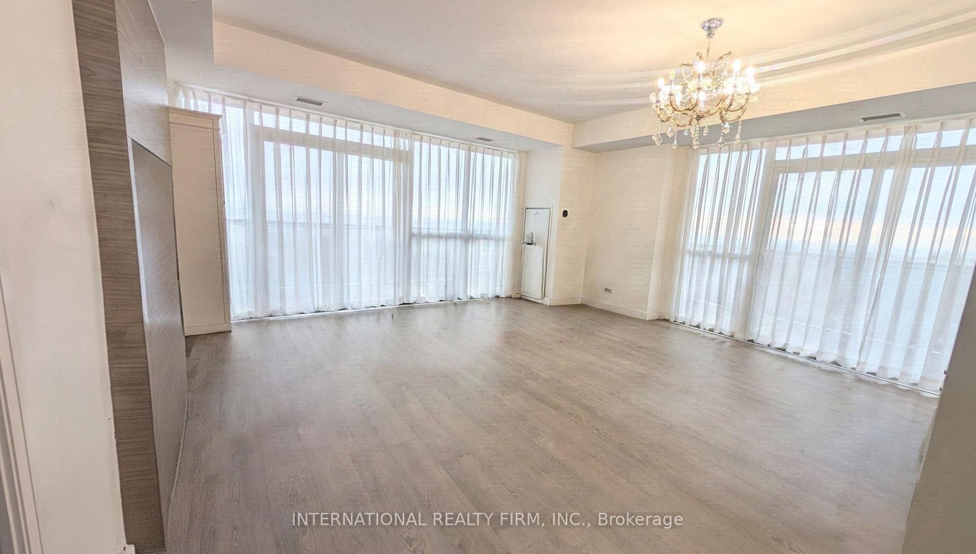 Photo 2 of Unit 809, 65 Annie Craig Drive, Etobicoke, Mimico — HOMEH