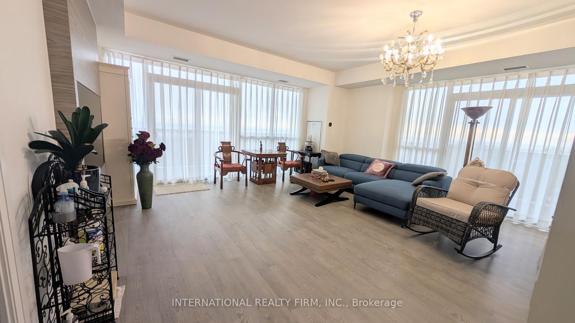 Photo 4 of Unit 809, 65 Annie Craig Drive, Etobicoke, Mimico — HOMEH