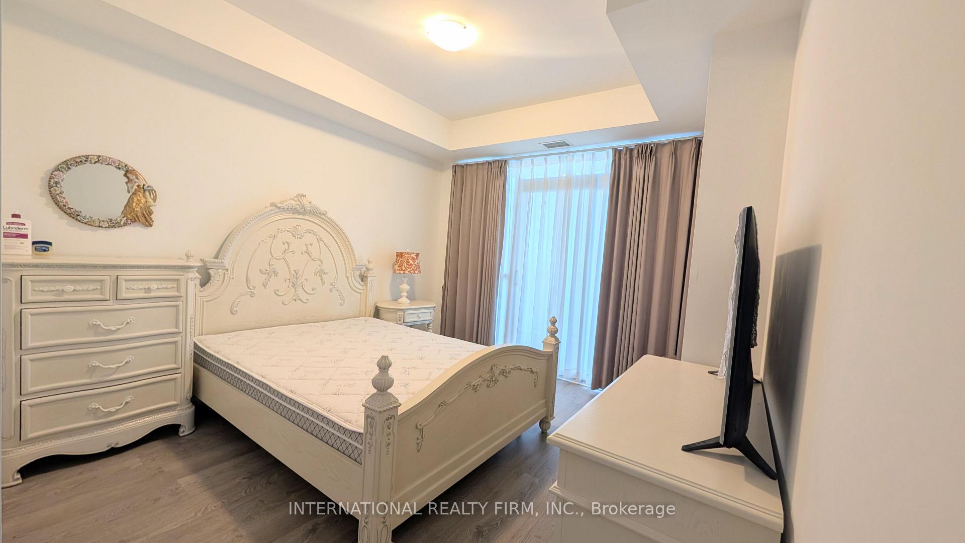 Photo 7 of Unit 809, 65 Annie Craig Drive, Etobicoke, Mimico — HOMEH