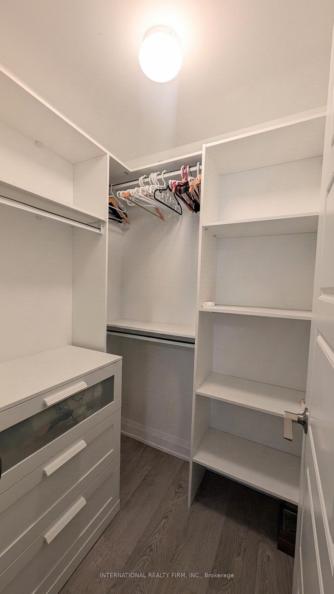 Photo 8 of Unit 809, 65 Annie Craig Drive, Etobicoke, Mimico — HOMEH