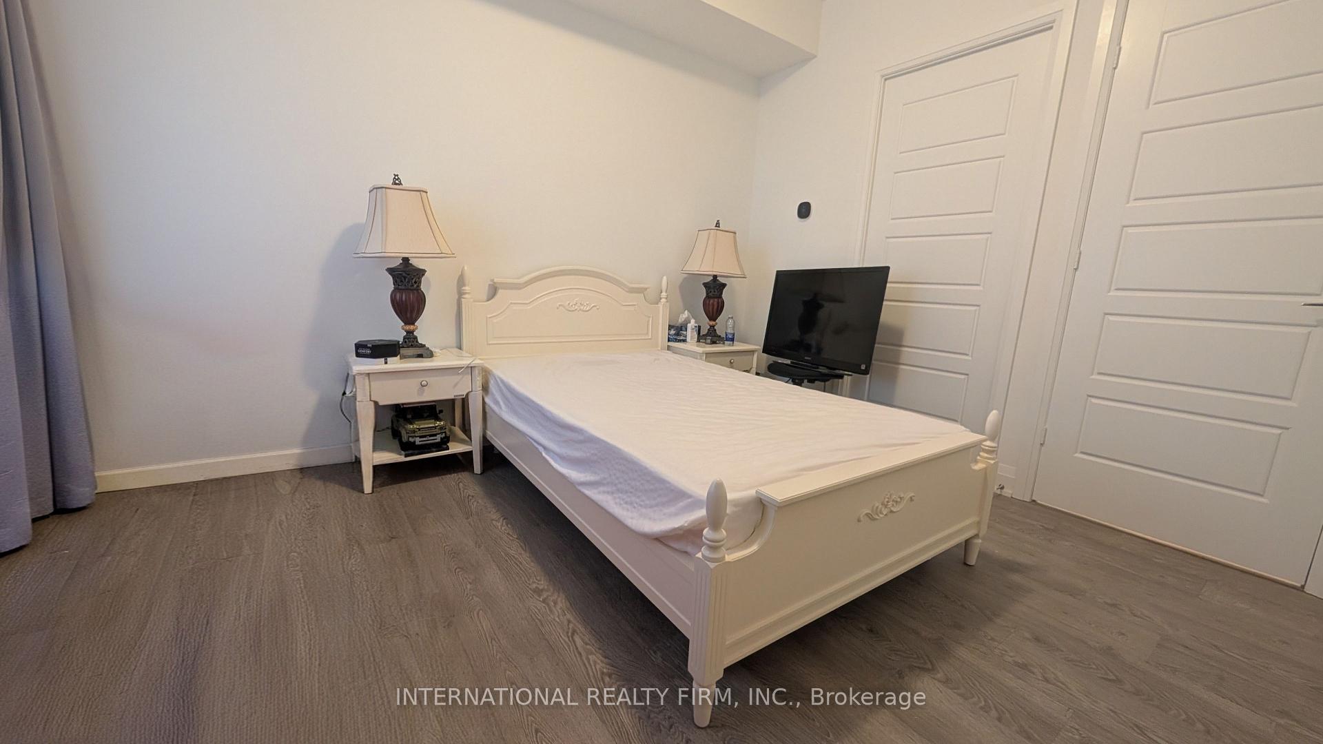 Photo 11 of Unit 809, 65 Annie Craig Drive, Etobicoke, Mimico — HOMEH