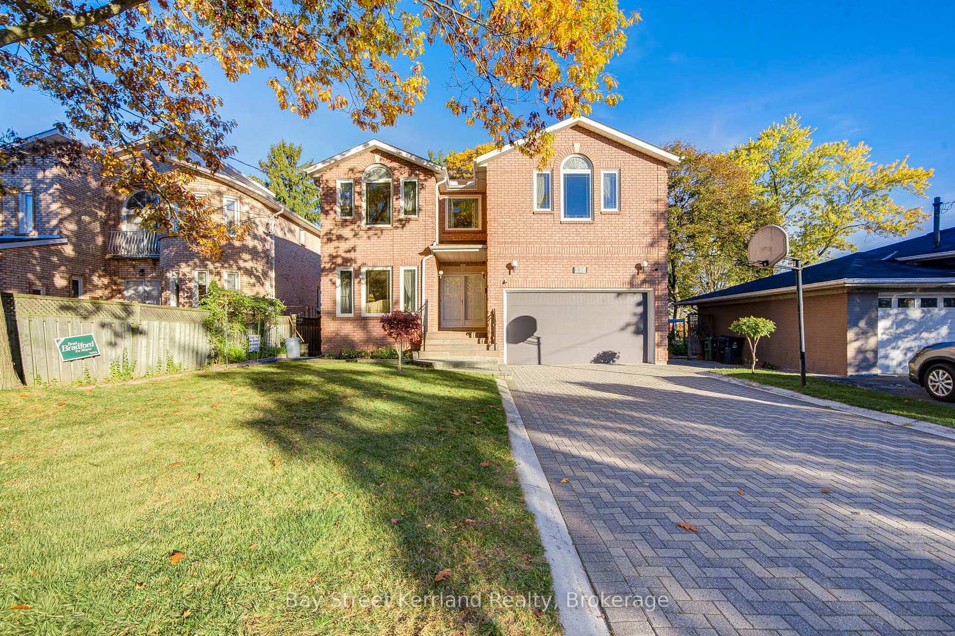 Photo of 136 Nipigon Avenue