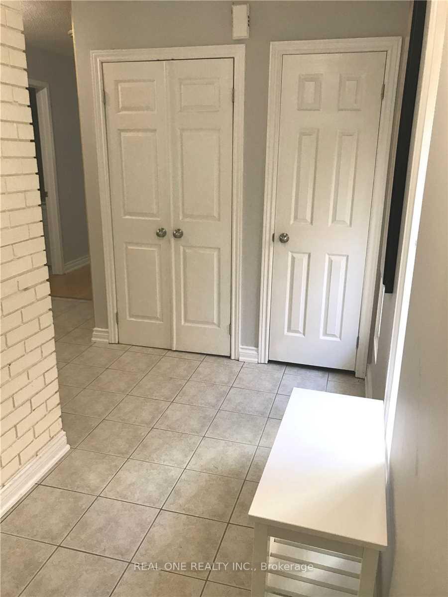 Photo 3 of 124 Angus Drive, North York, Don Valley Village — HOMEH