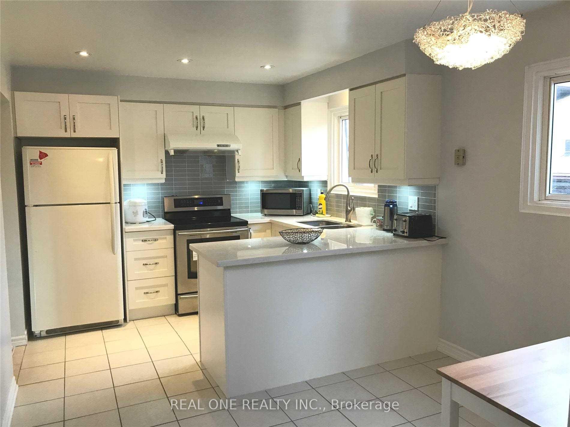 Photo 13 of 124 Angus Drive, North York, Don Valley Village — HOMEH