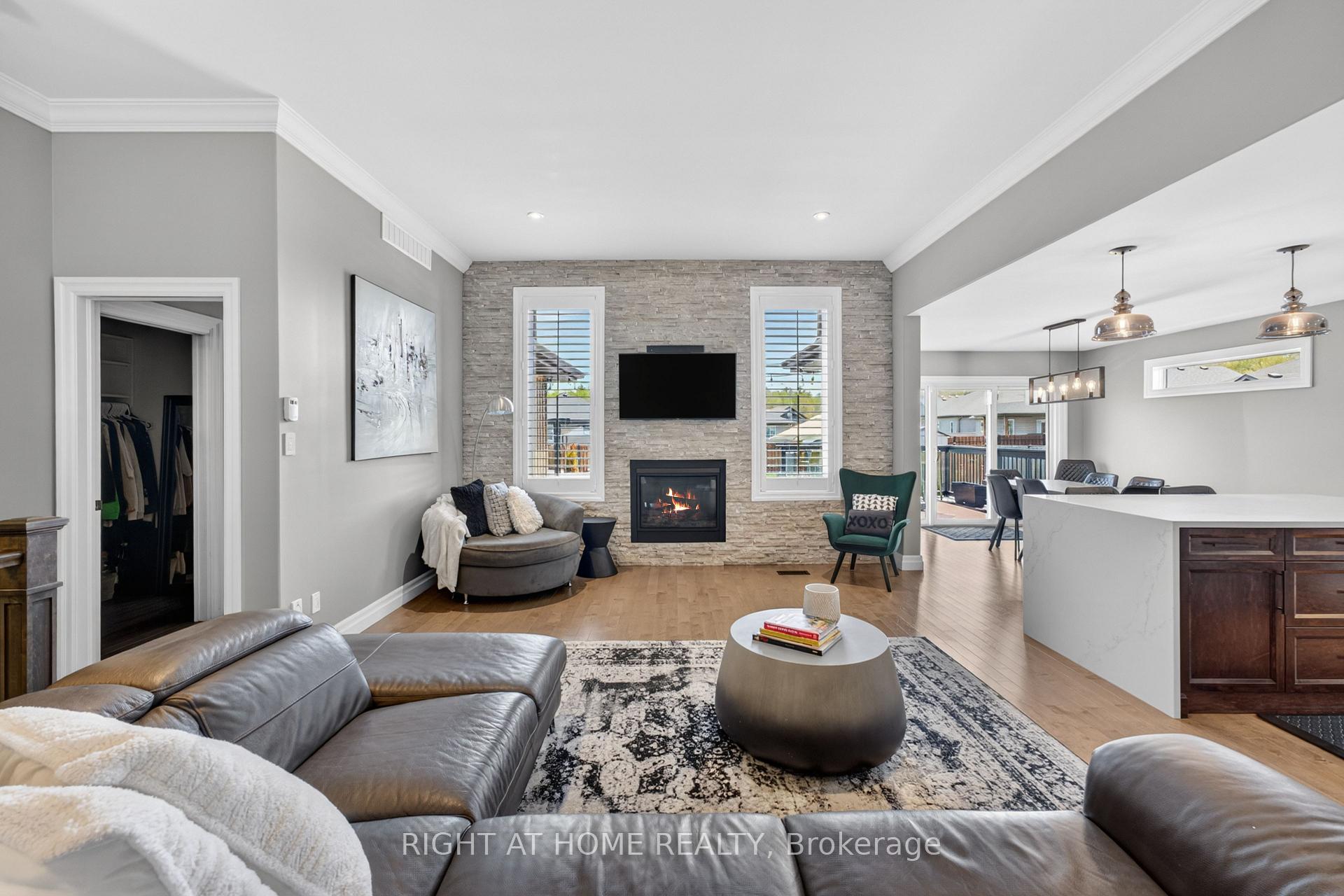 Photo 5 of 29 Woodburn Drive, Quinte West, Murray Ward — HOMEH