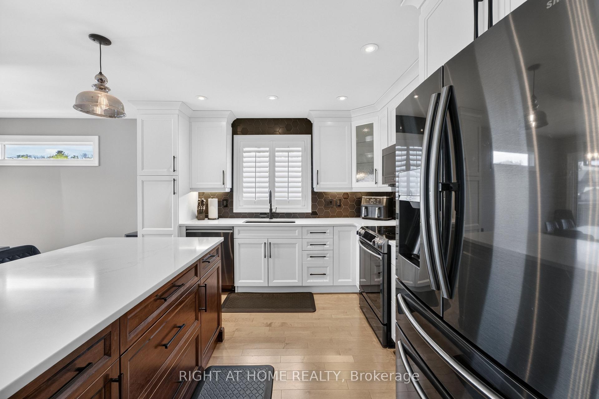 Photo 10 of 29 Woodburn Drive, Quinte West, Murray Ward — HOMEH