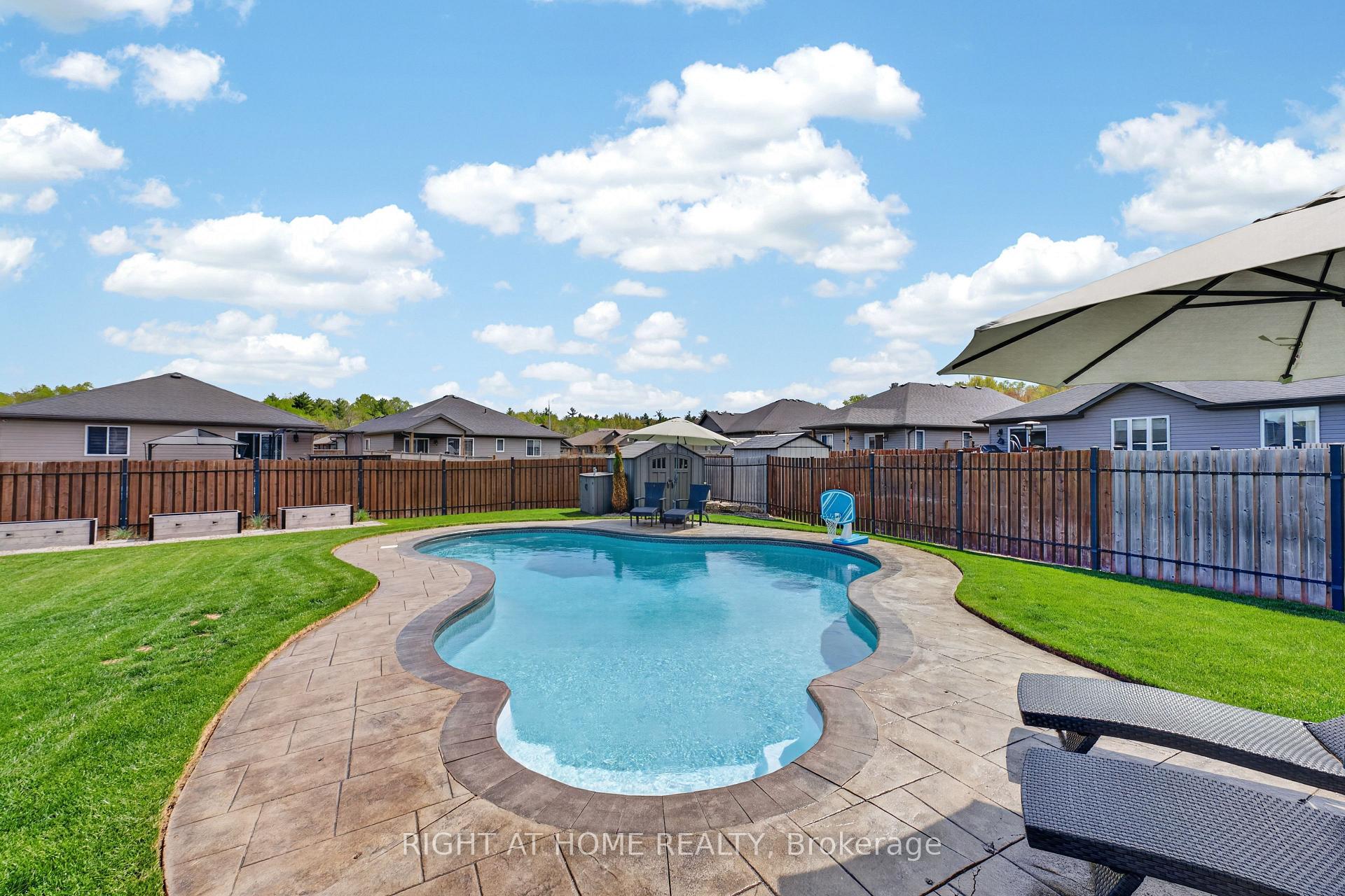 Photo 32 of 29 Woodburn Drive, Quinte West, Murray Ward — HOMEH