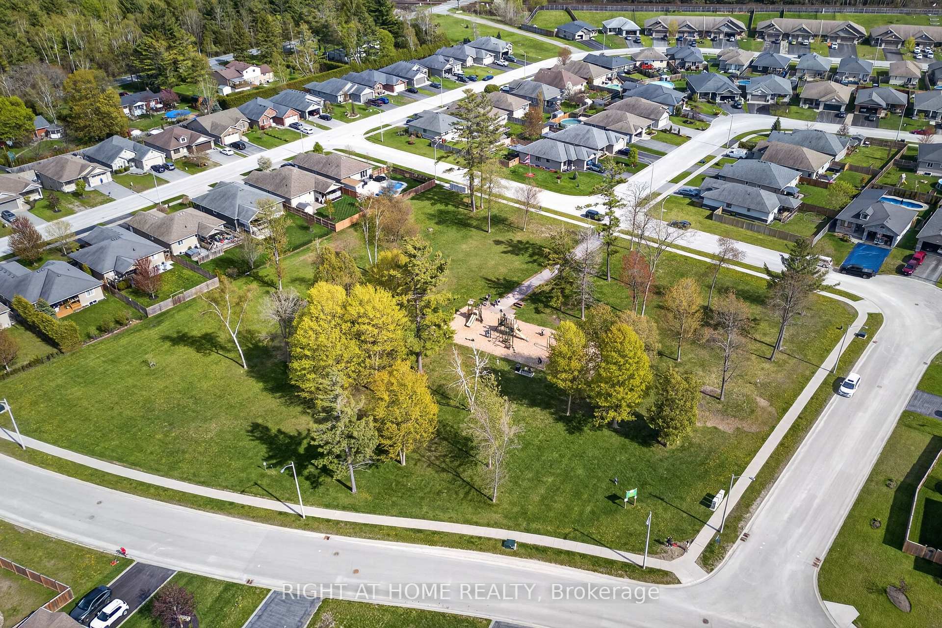 Photo 38 of 29 Woodburn Drive, Quinte West, Murray Ward — HOMEH