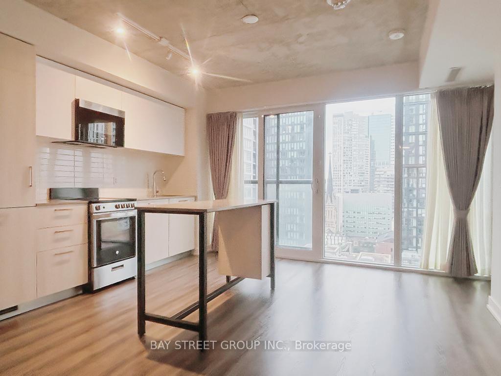 Photo 2 of Unit 1805, 65 Mutual Street, Toronto, Church-Yonge Corridor — HOMEH