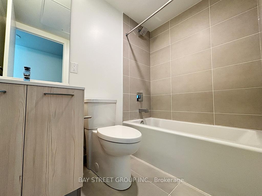Photo 6 of Unit 1805, 65 Mutual Street, Toronto, Church-Yonge Corridor — HOMEH