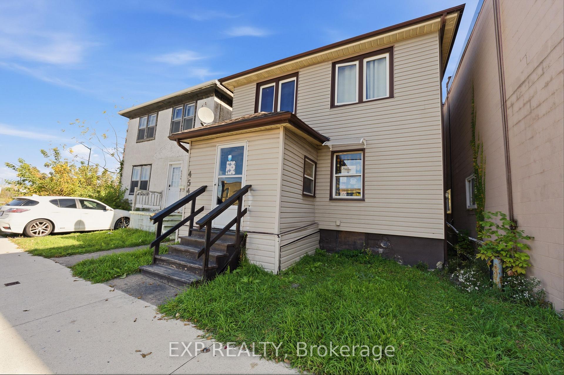 Front of 4548 Victoria Avenue