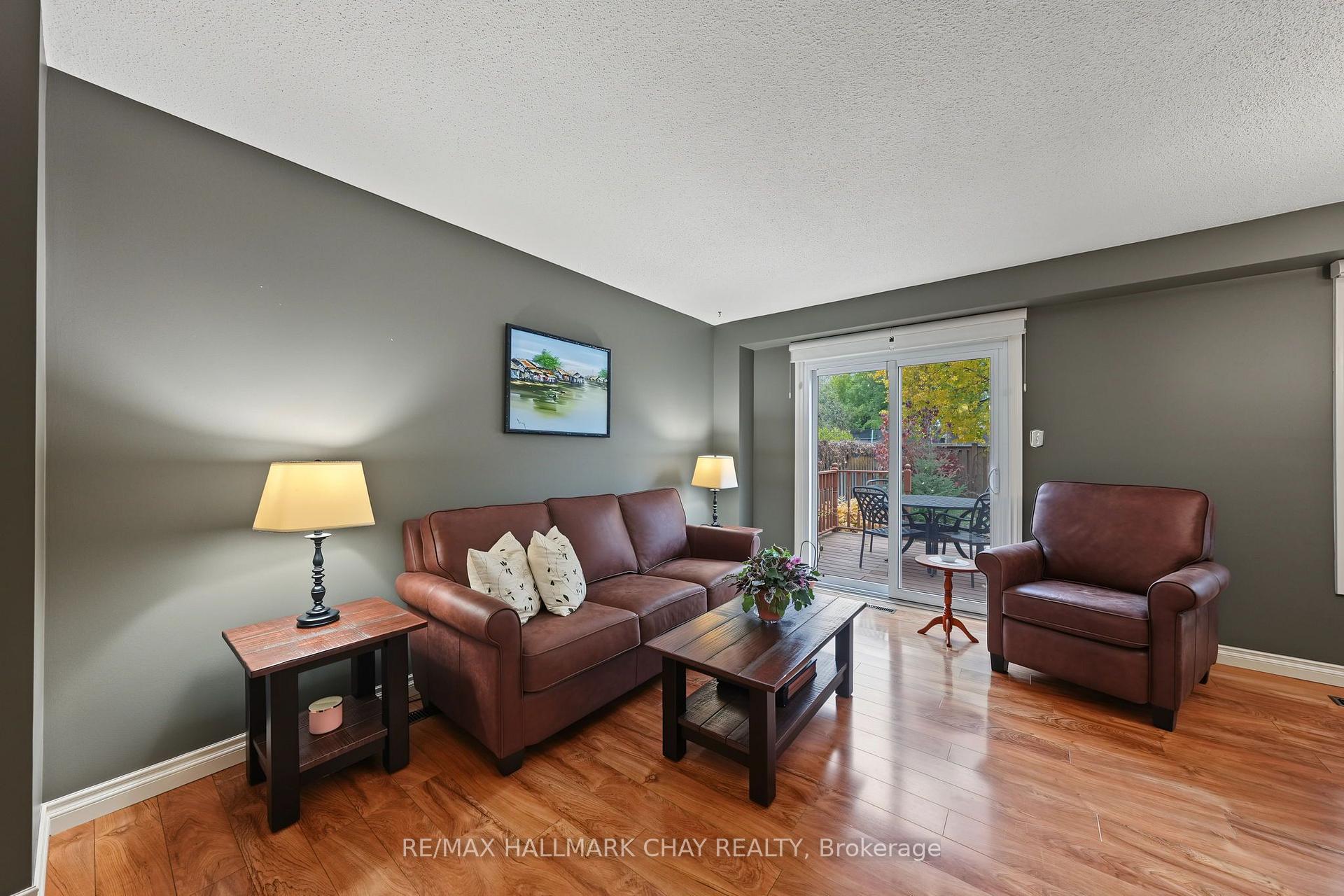 Photo 14 of 57 Newbridge Crescent, Brampton, Westgate — HOMEH