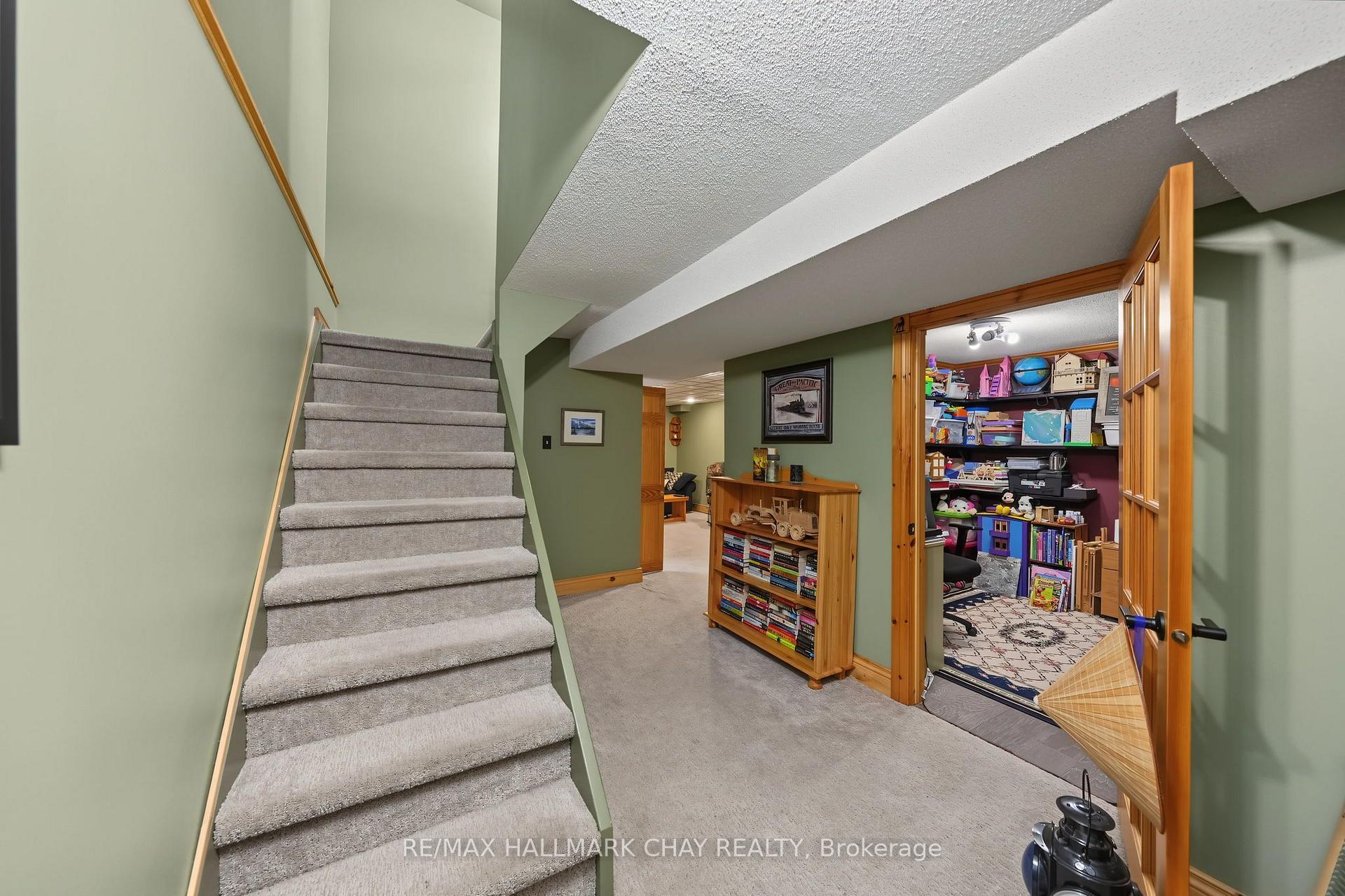 Photo 27 of 57 Newbridge Crescent, Brampton, Westgate — HOMEH