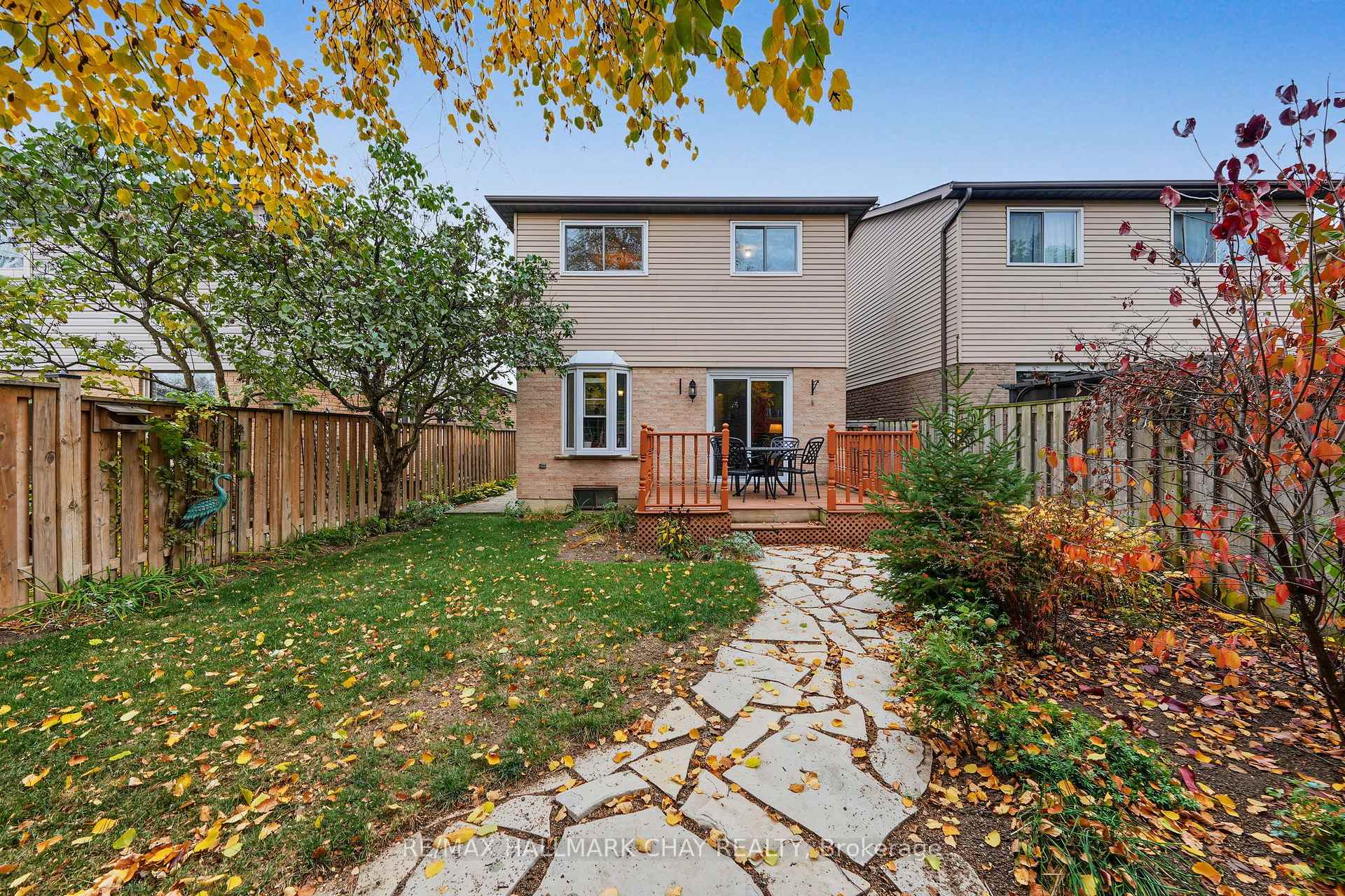 Photo 36 of 57 Newbridge Crescent, Brampton, Westgate — HOMEH