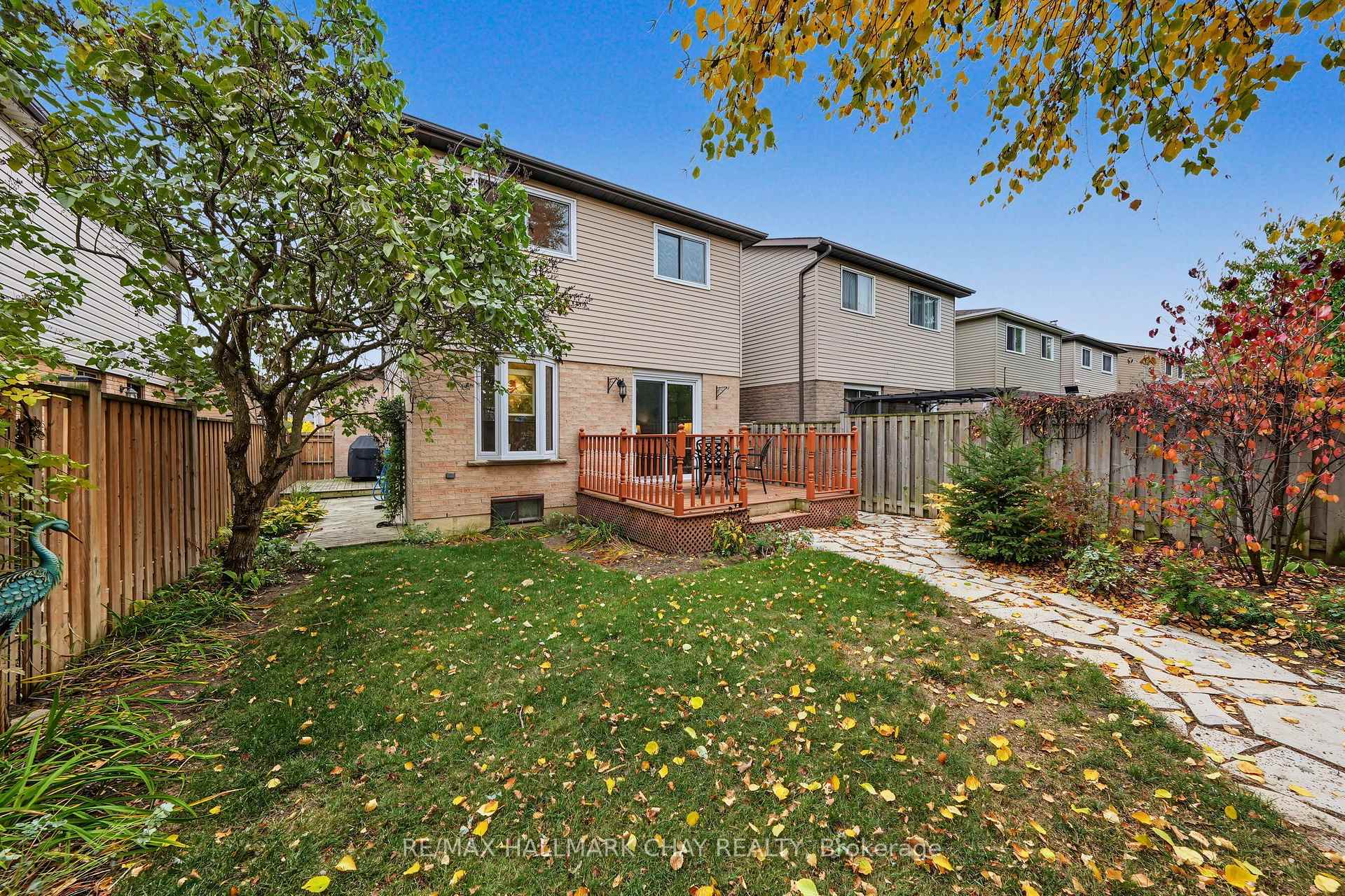 Photo 40 of 57 Newbridge Crescent, Brampton, Westgate — HOMEH