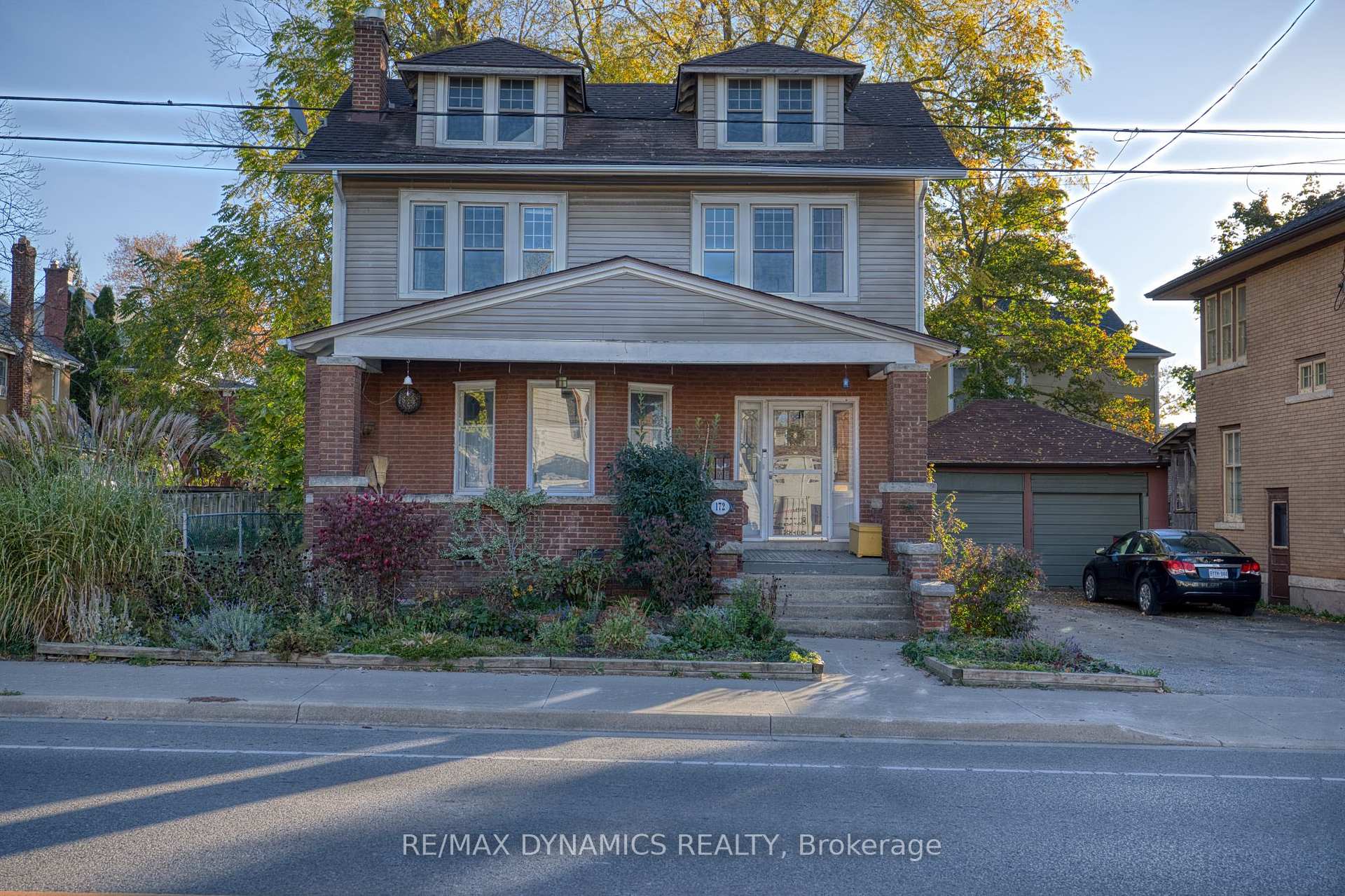 Front of 172 Niagara Street