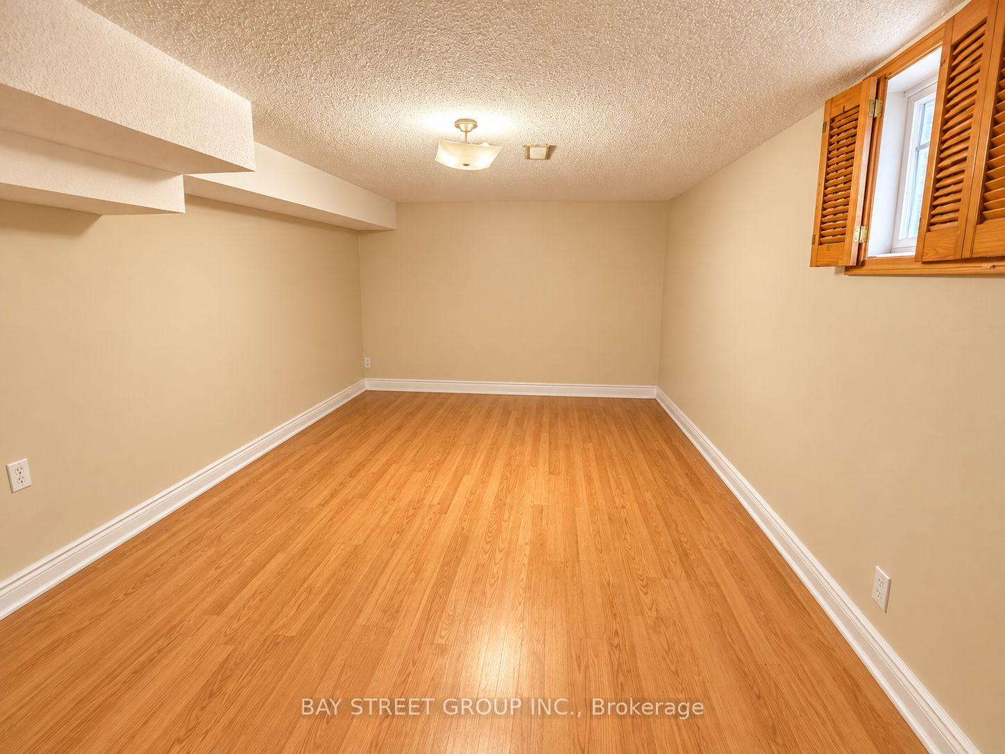 Photo 8 of Unit Lower level, 316 Eaglewood Drive, Hamilton, Eleanor — HOMEH