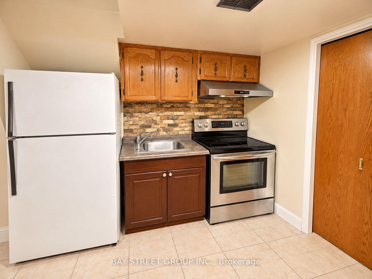 Photo 12 of Unit Lower level, 316 Eaglewood Drive, Hamilton, Eleanor — HOMEH