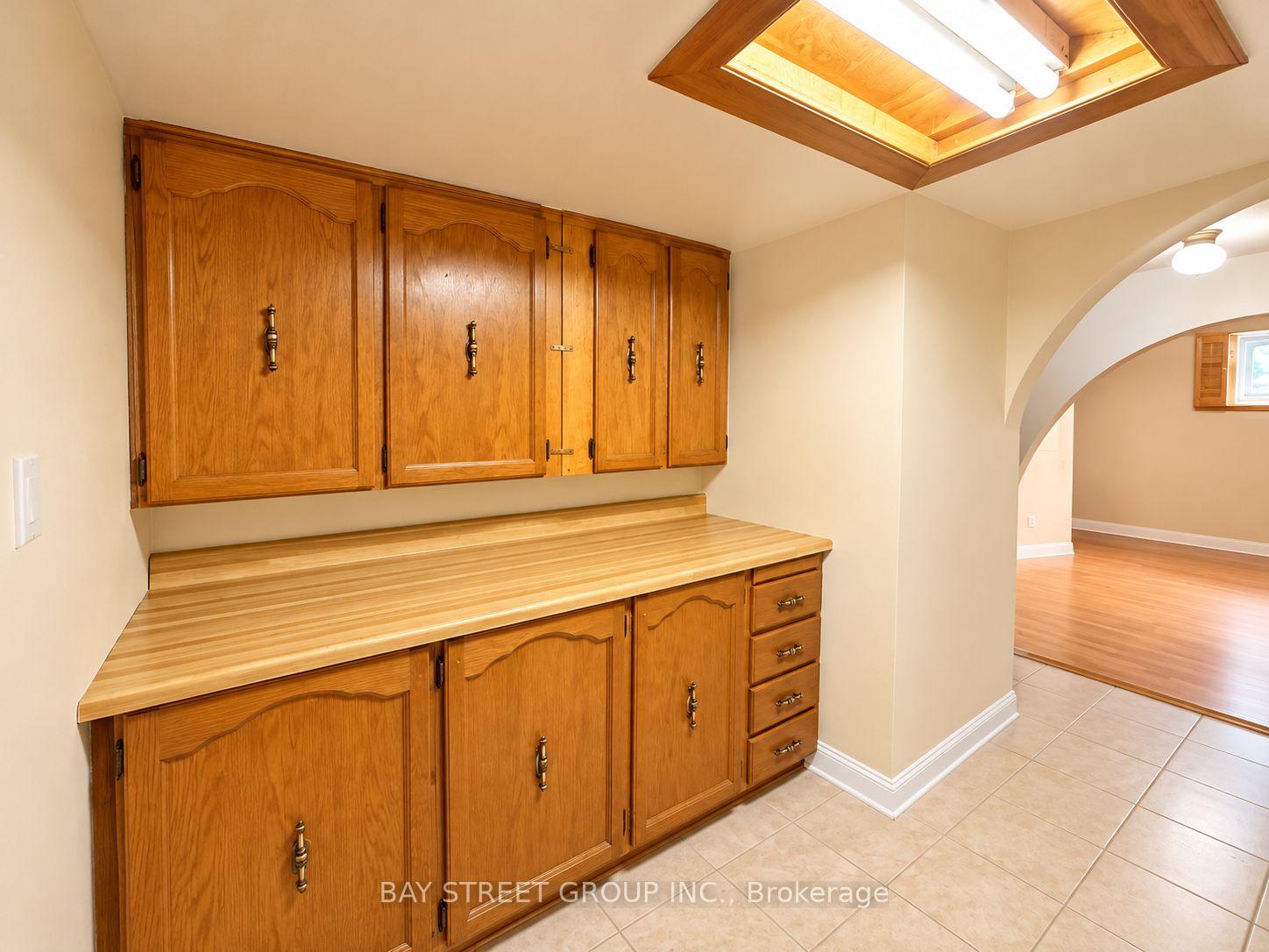 Photo 13 of Unit Lower level, 316 Eaglewood Drive, Hamilton, Eleanor — HOMEH