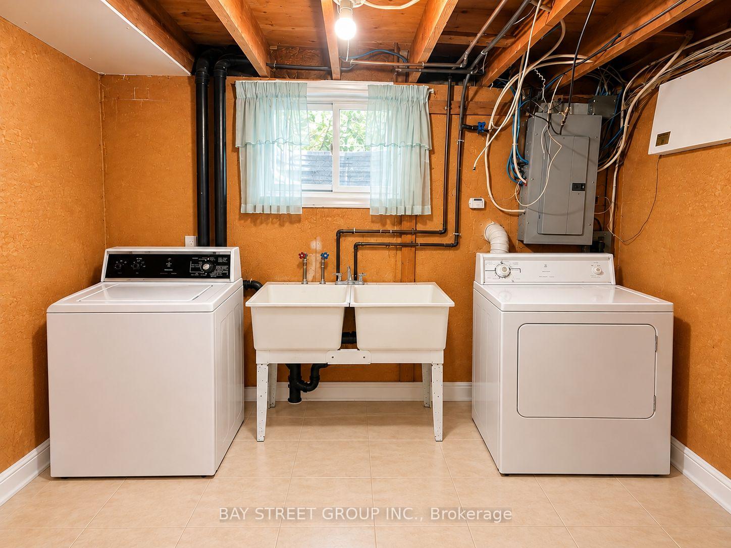 Photo 14 of Unit Lower level, 316 Eaglewood Drive, Hamilton, Eleanor — HOMEH