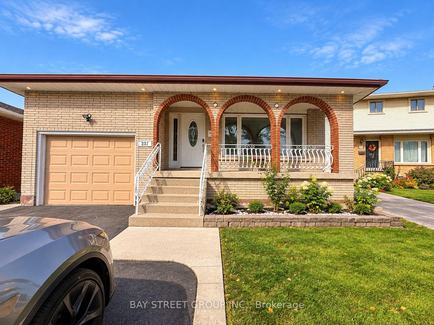 Photo 1 of Unit upper level, 237 Lawnhurst Court, Hamilton, Eleanor — HOMEH