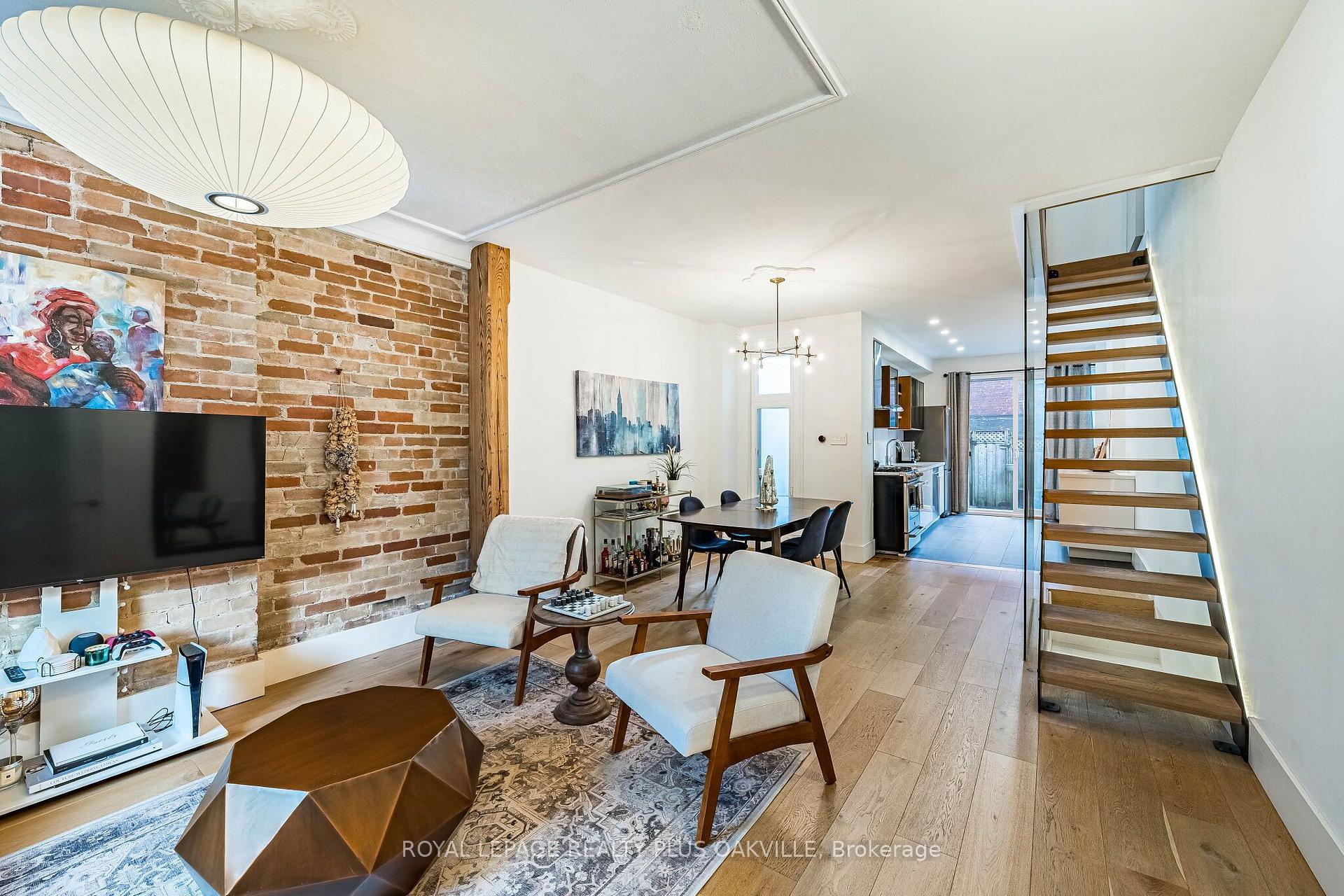 Photo 5 of 294 Logan Avenue, Toronto, South Riverdale — HOMEH