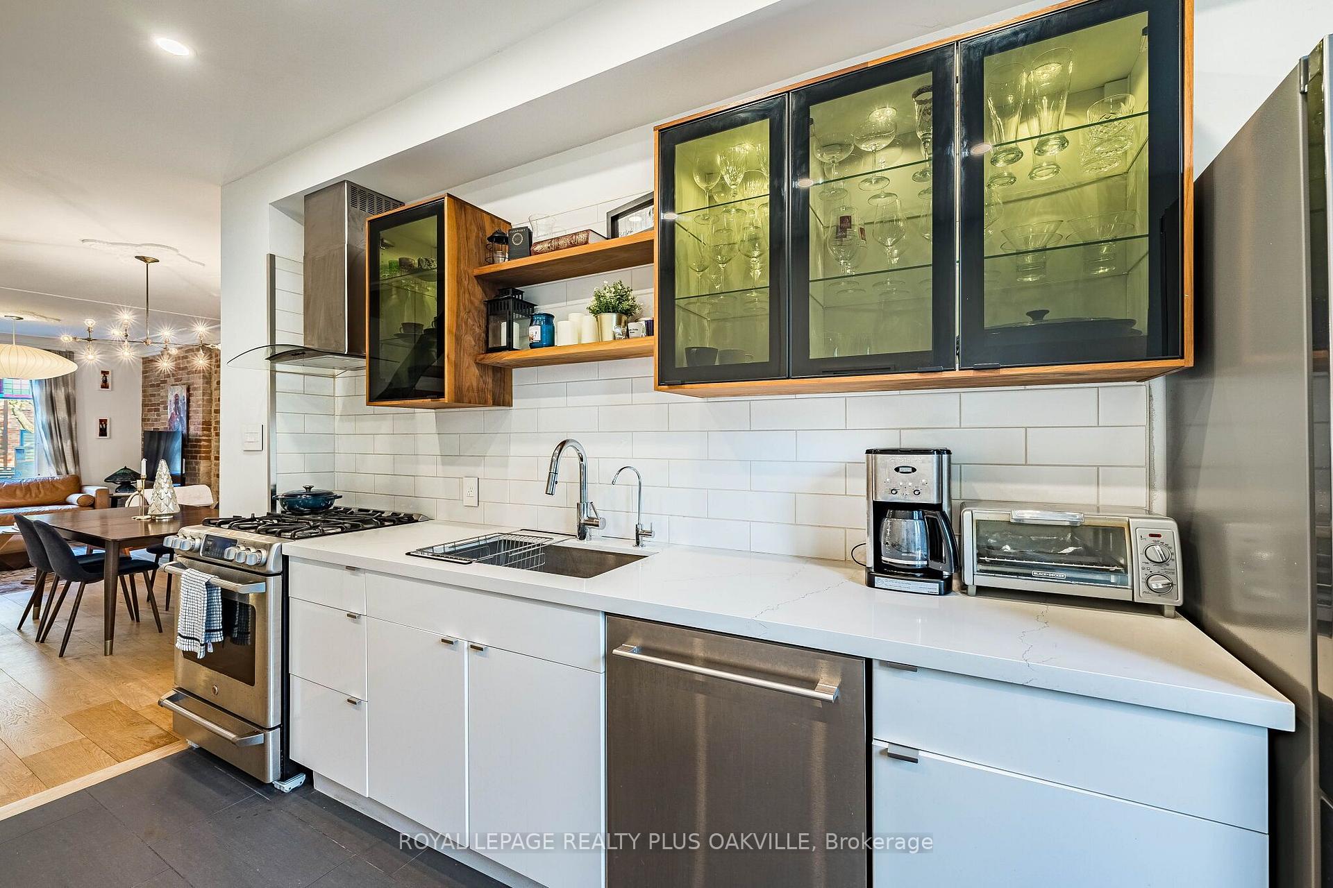 Photo 16 of 294 Logan Avenue, Toronto, South Riverdale — HOMEH
