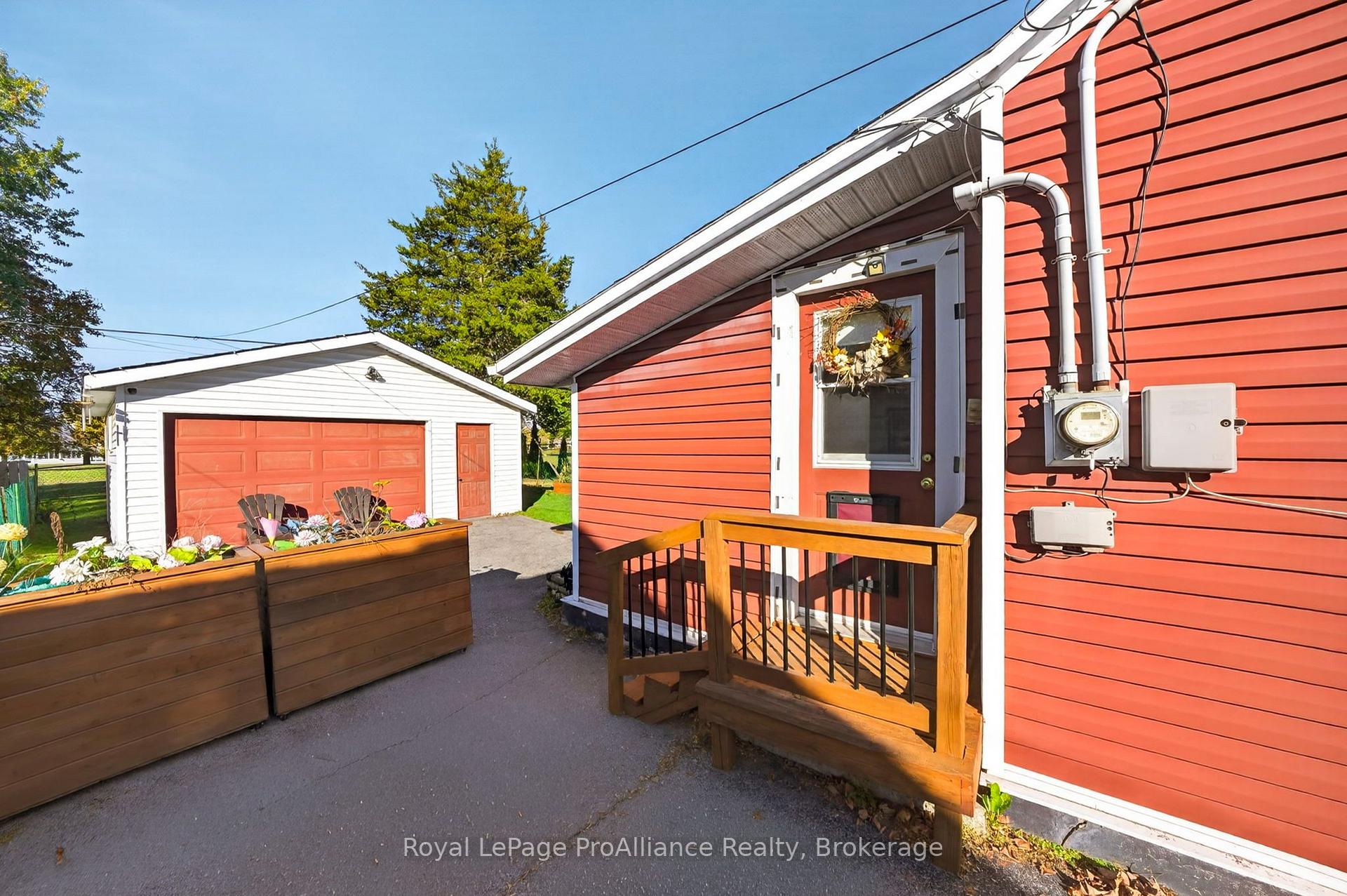 Photo 16 of 12 Kerr Crescent, Quinte West, Trenton Ward — HOMEH