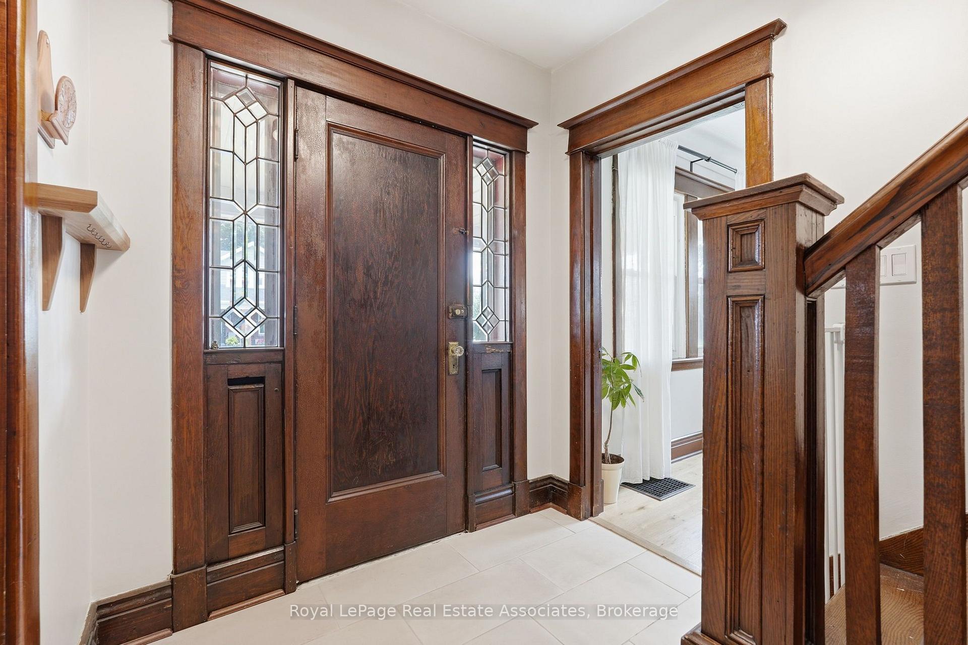 Photo 11 of 96 Huxley Avenue S, Hamilton, Delta — HOMEH