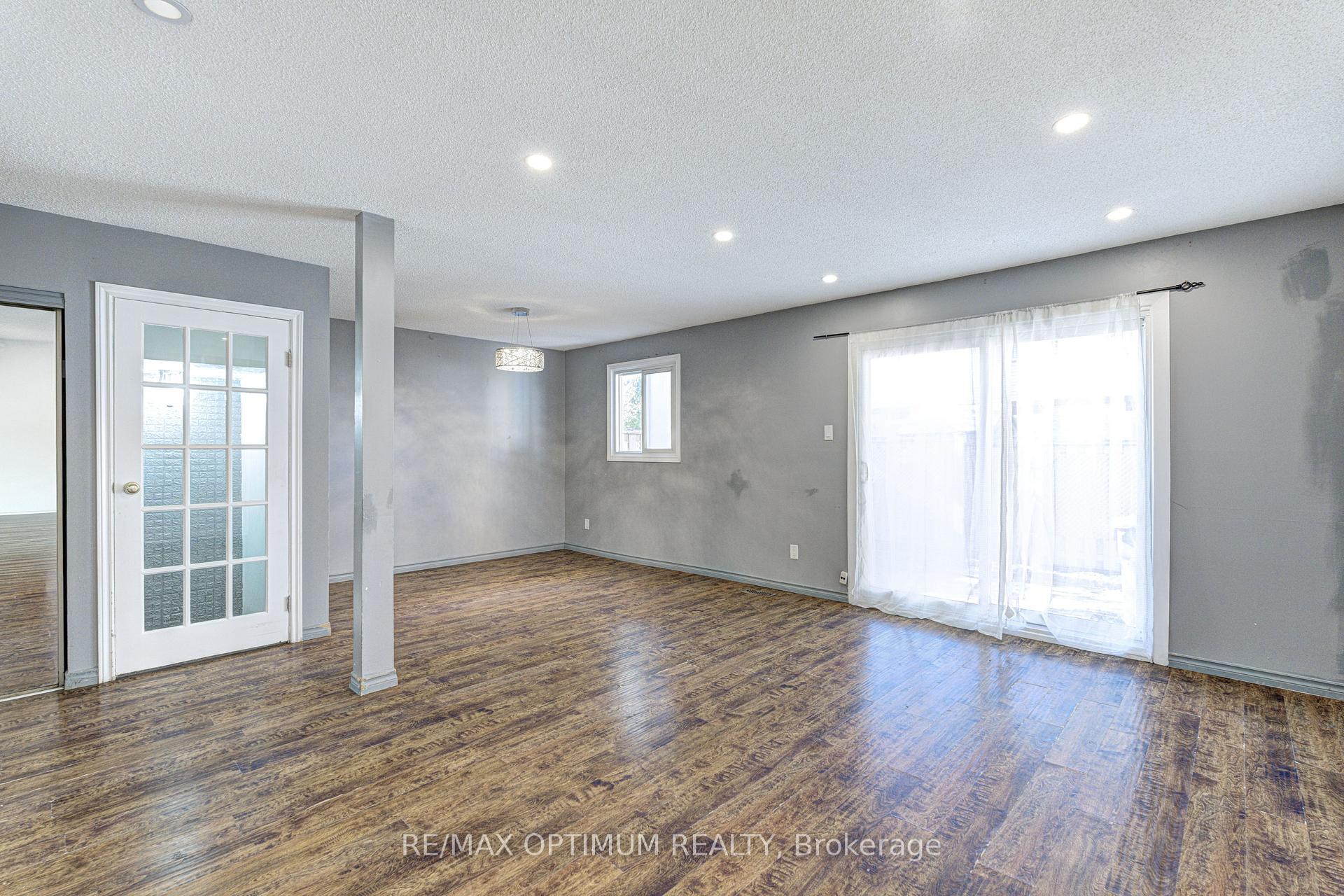 Photo 5 of Unit 17, 45 Hansen Road N, Brampton, Madoc — HOMEH