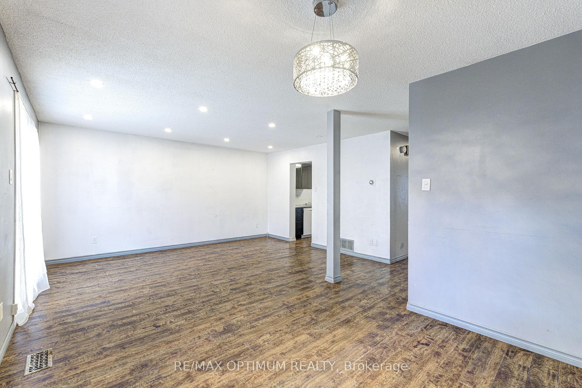 Photo 7 of Unit 17, 45 Hansen Road N, Brampton, Madoc — HOMEH