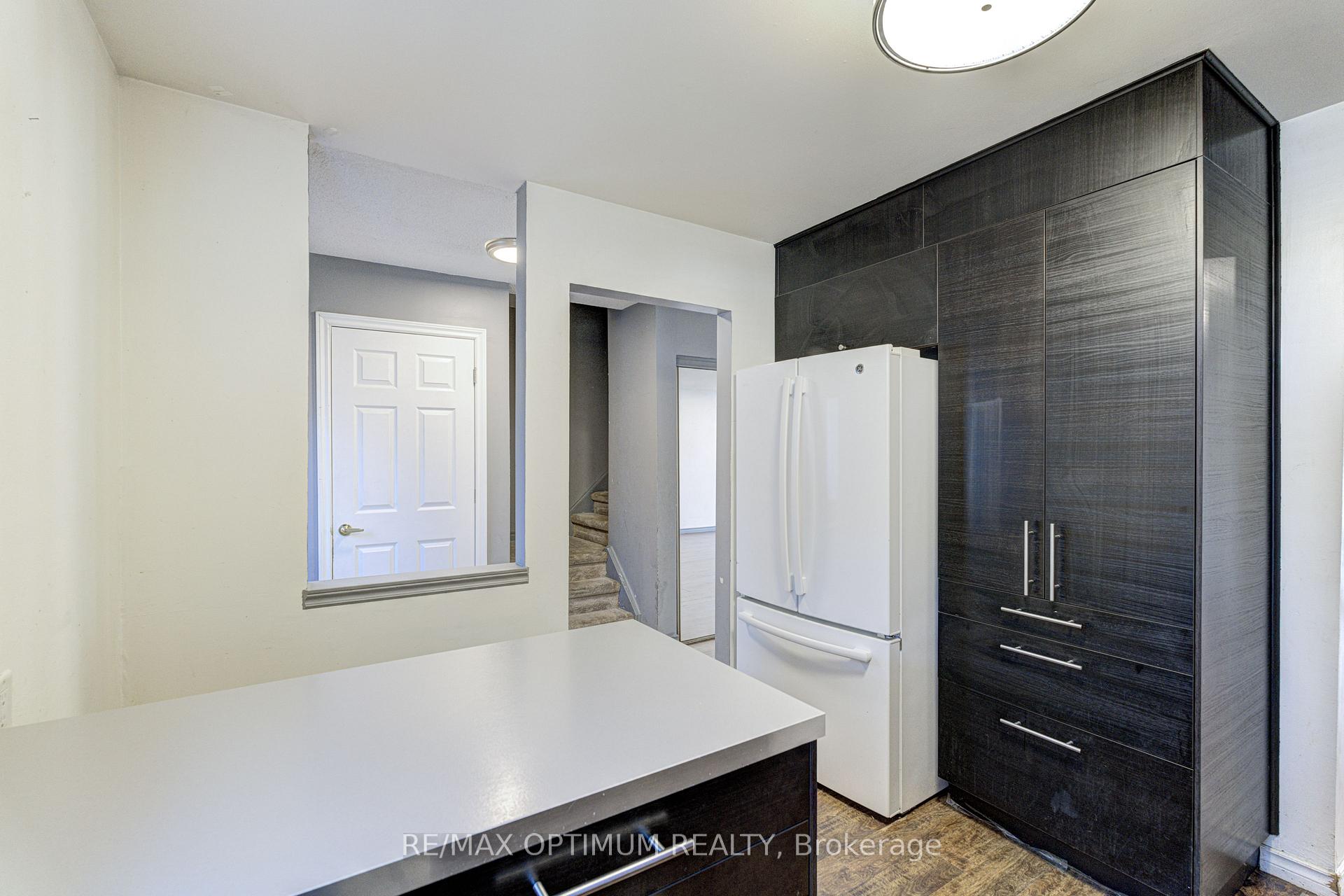 Photo 10 of Unit 17, 45 Hansen Road N, Brampton, Madoc — HOMEH