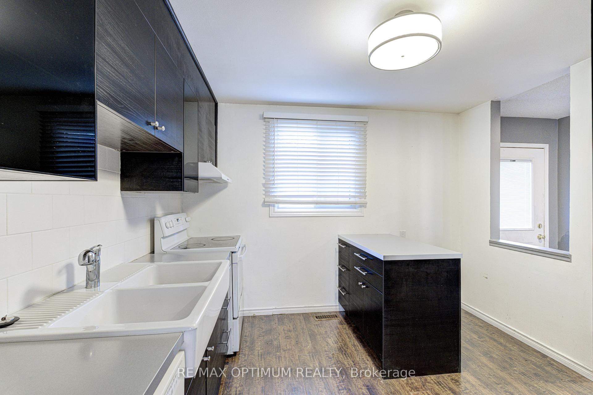 Photo 11 of Unit 17, 45 Hansen Road N, Brampton, Madoc — HOMEH