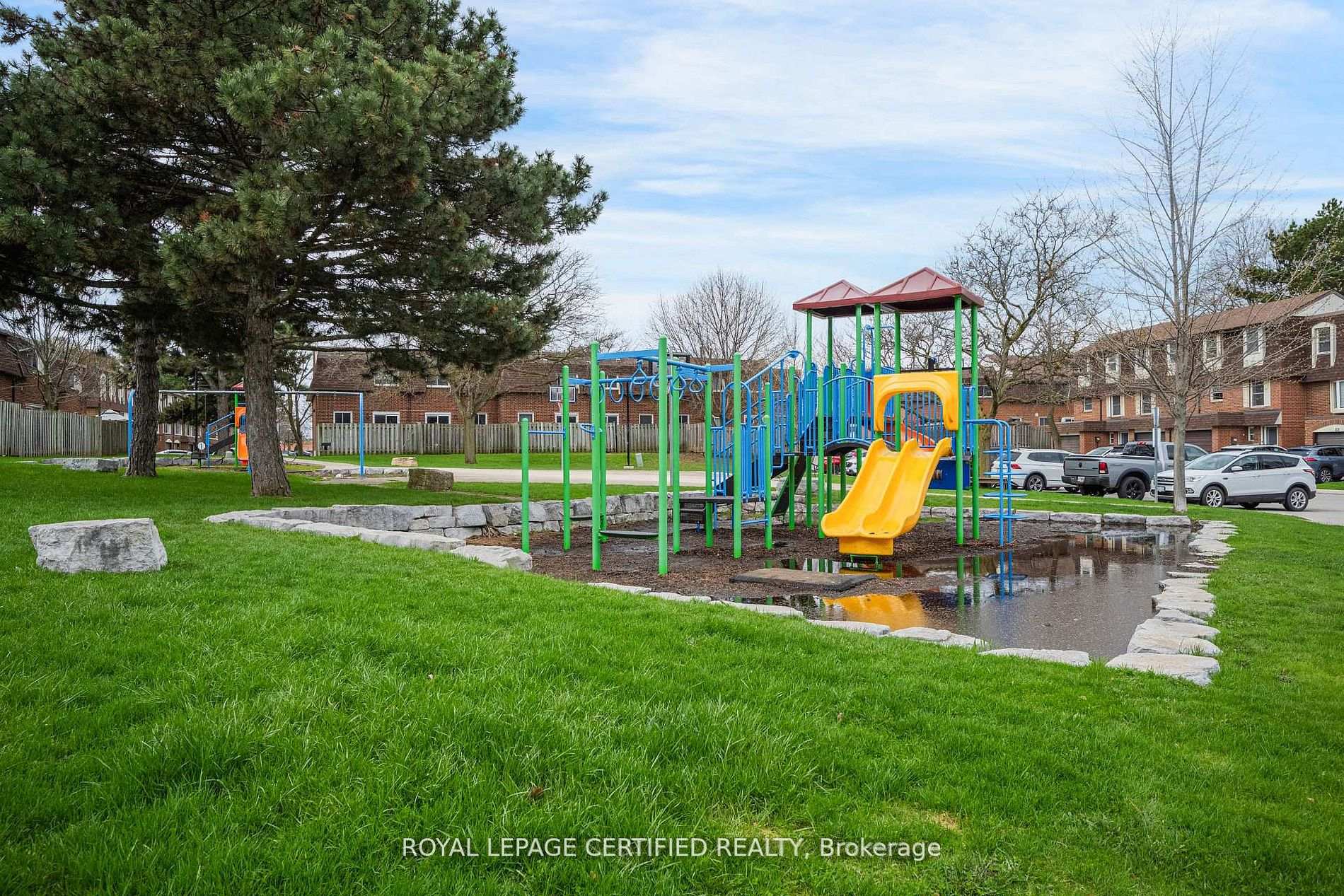 Photo 34 of Unit 91, 371 Bronte Street S, Milton, Old Milton — HOMEH