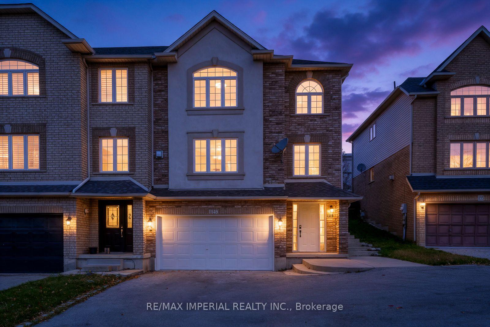 Photo 3 of 1149 Harrogate Drive, Hamilton, Ancaster — HOMEH
