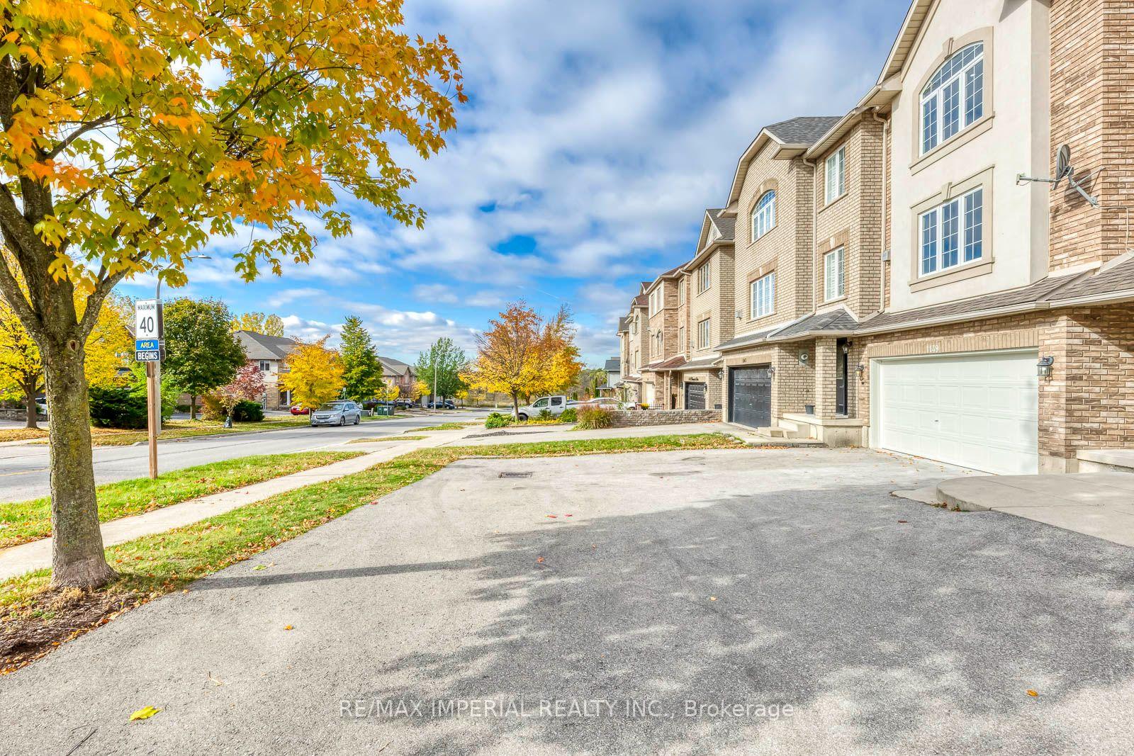 Photo 5 of 1149 Harrogate Drive, Hamilton, Ancaster — HOMEH