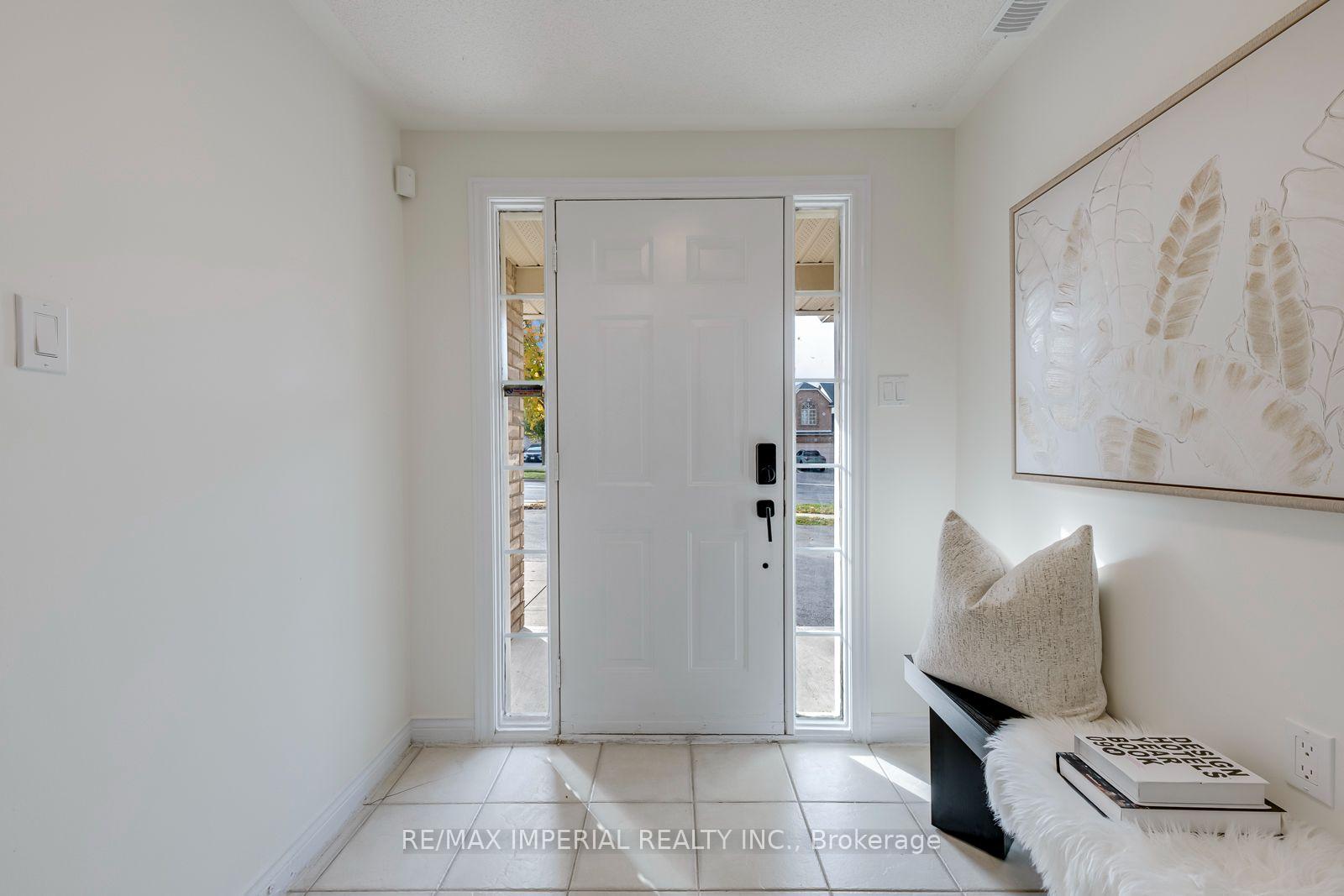 Photo 7 of 1149 Harrogate Drive, Hamilton, Ancaster — HOMEH