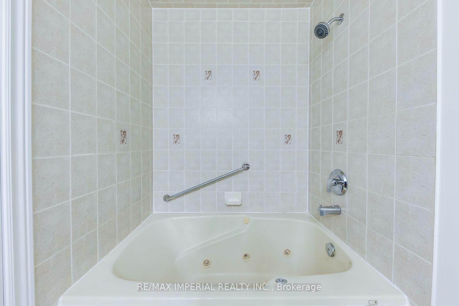 Photo 38 of 1149 Harrogate Drive, Hamilton, Ancaster — HOMEH