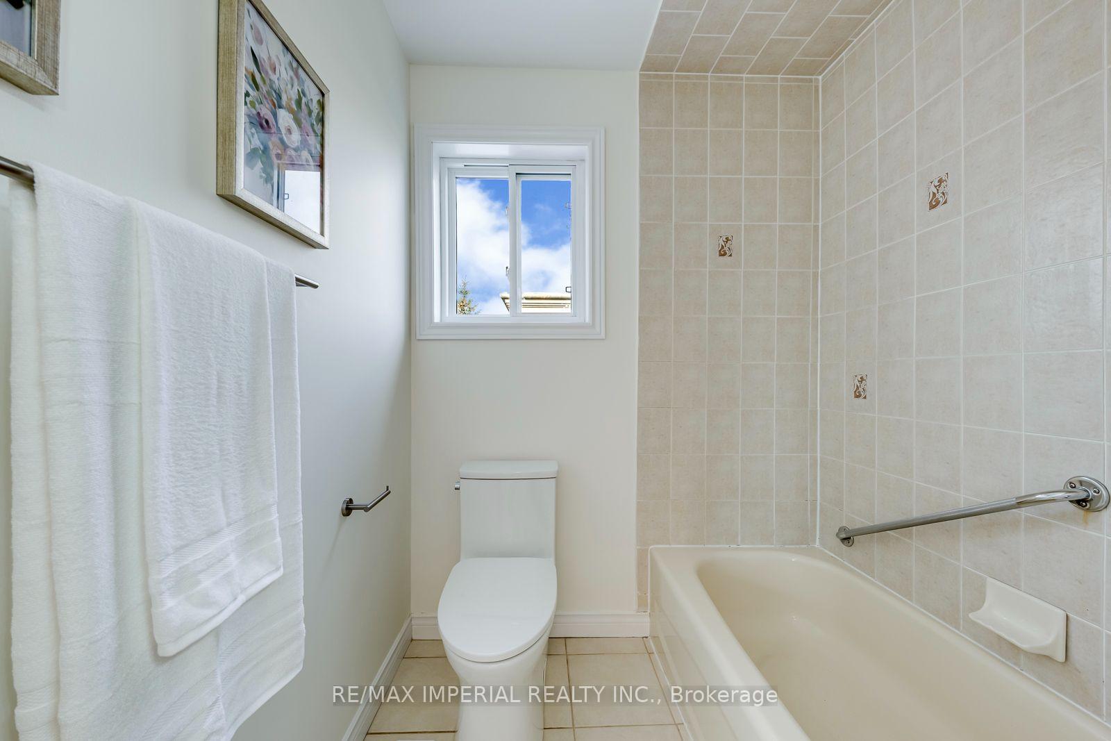 Photo 44 of 1149 Harrogate Drive, Hamilton, Ancaster — HOMEH