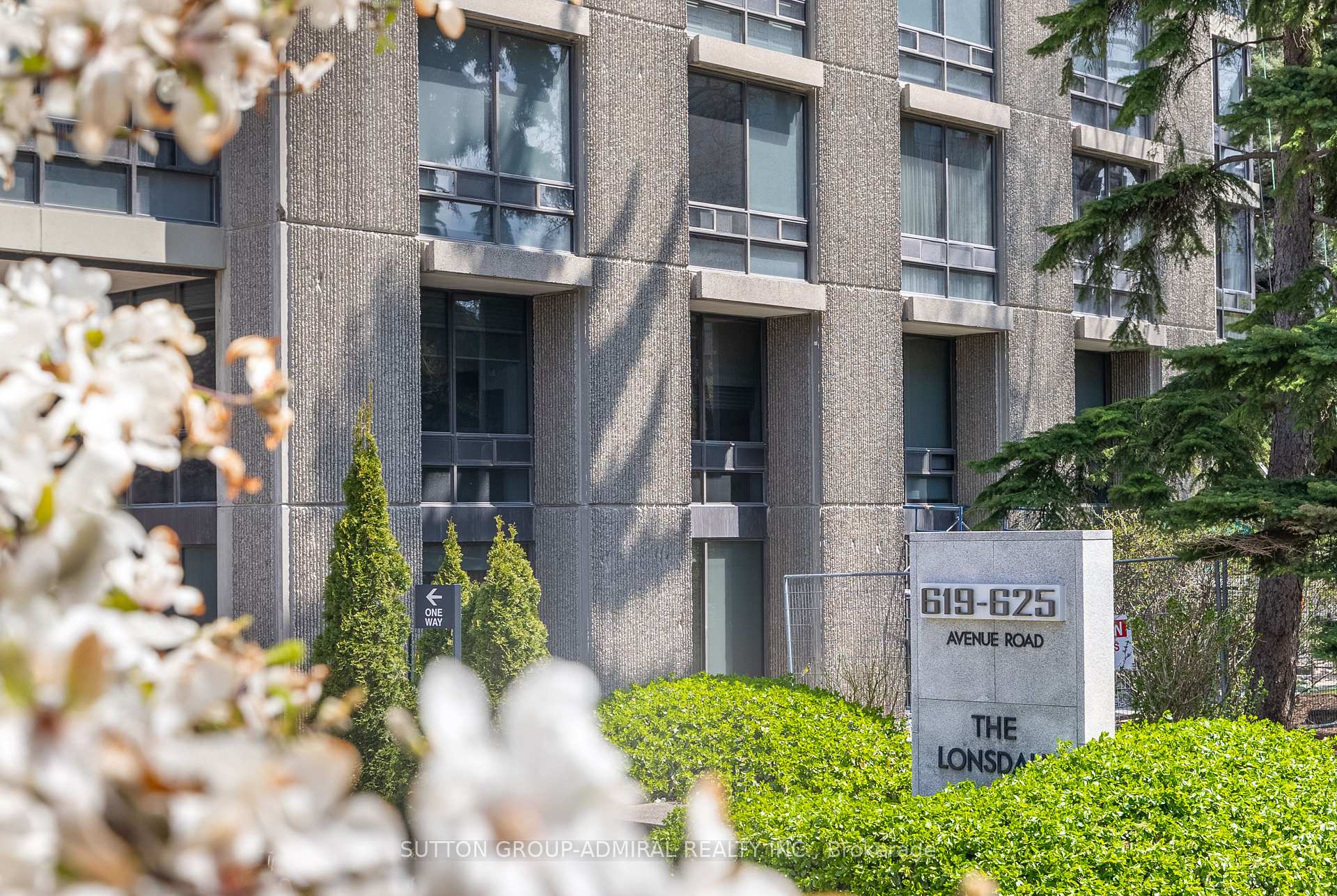 Photo of Unit 1404, 619 Avenue Road