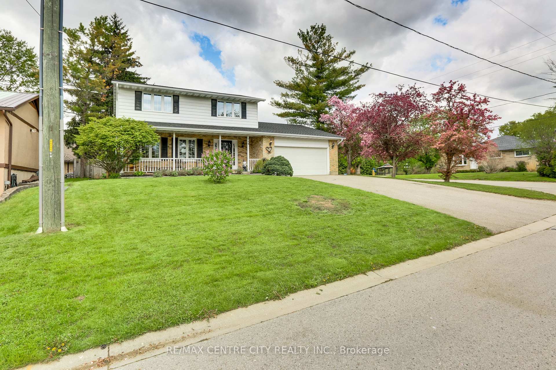 Photo 2 of 240 Church Street, Central Elgin, Belmont — HOMEH