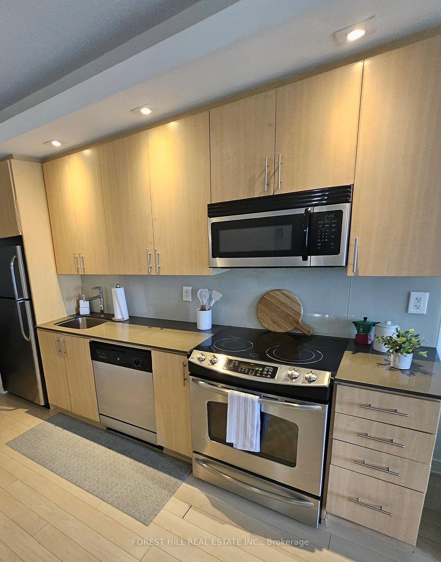 Photo 6 of Unit 1334, 165 Legion Road N, Etobicoke, Mimico — HOMEH