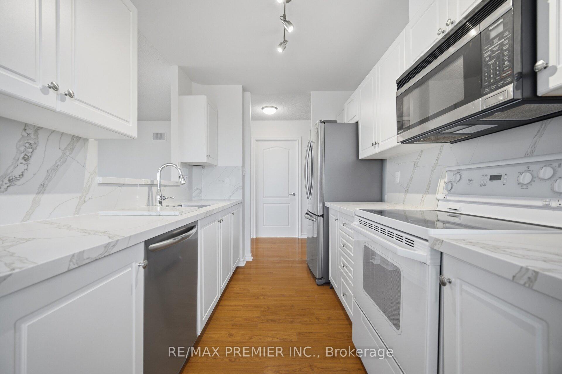 Photo 8 of Unit 401, 3 Dayspring Circle, Brampton, Goreway Drive Corridor — HOMEH
