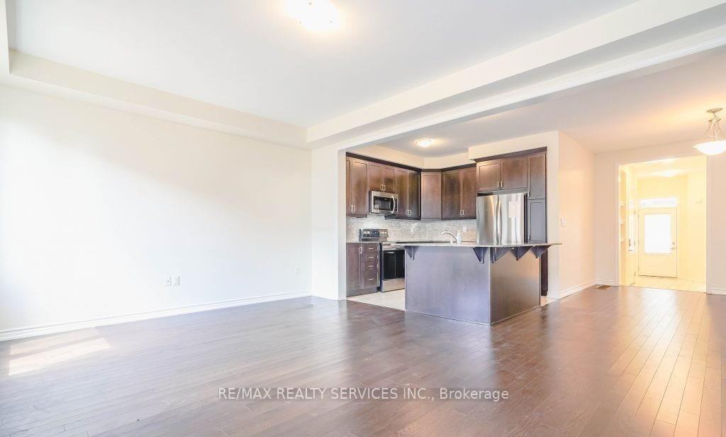 Photo 13 of 4 Divers Road, Brampton, Northwest Brampton — HOMEH